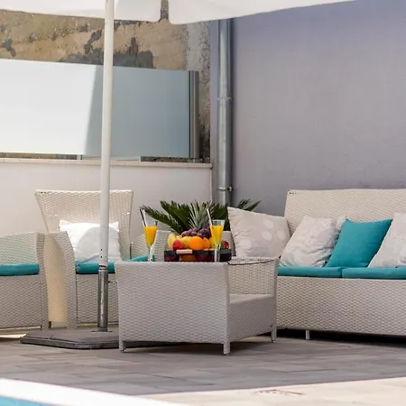 House Mala Semesterbostad