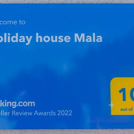 Semesterbostad House Mala