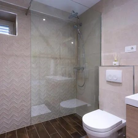 House Mala Dom wakacyjny Sinj