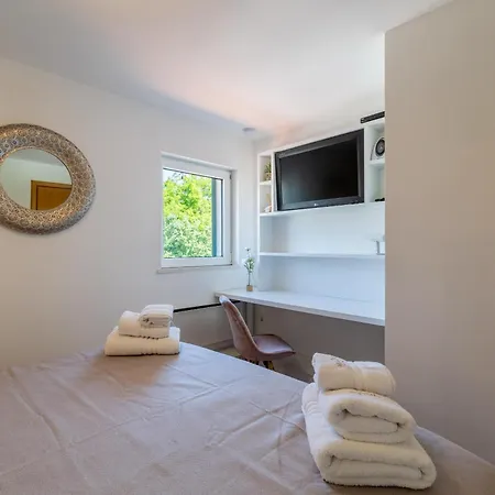 House Mala Dom wakacyjny Sinj
