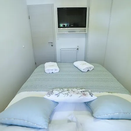 Dom wakacyjny House Mala *